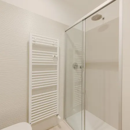Easytopstay - Comfort Moderno A Apartment *